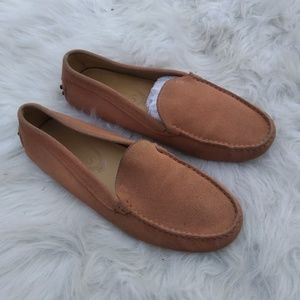 Tod's women's pink suede loafer. Size 37.5